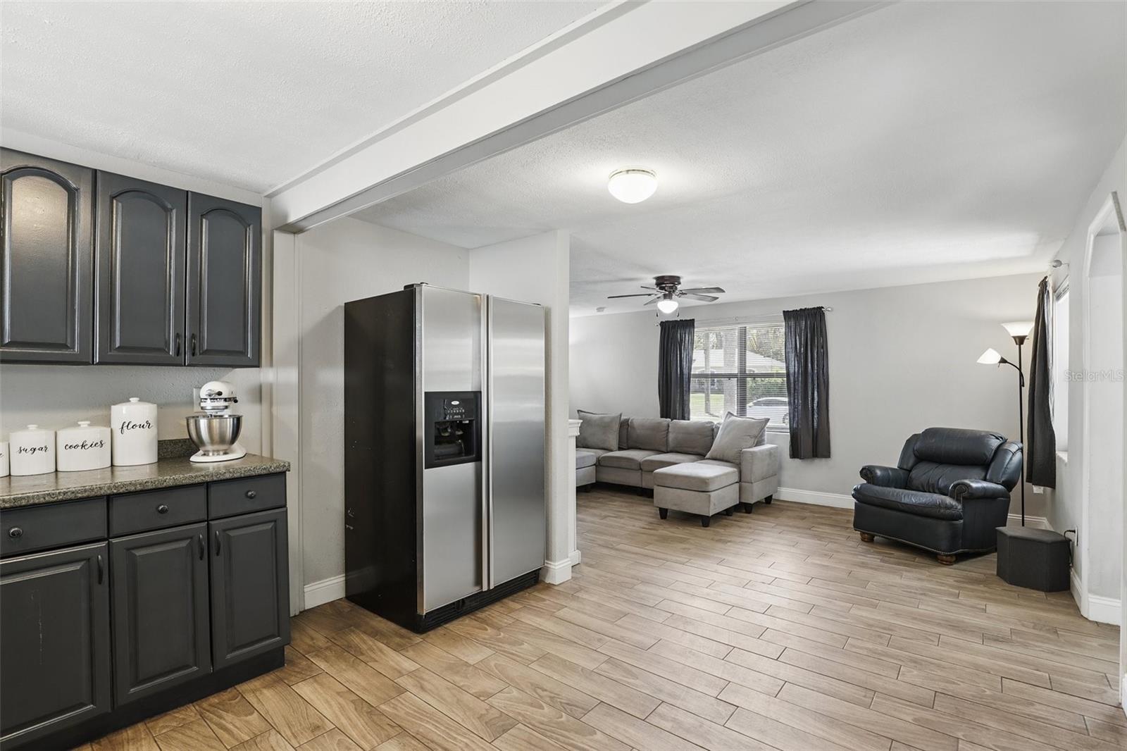 211 AGUA VISTA ST