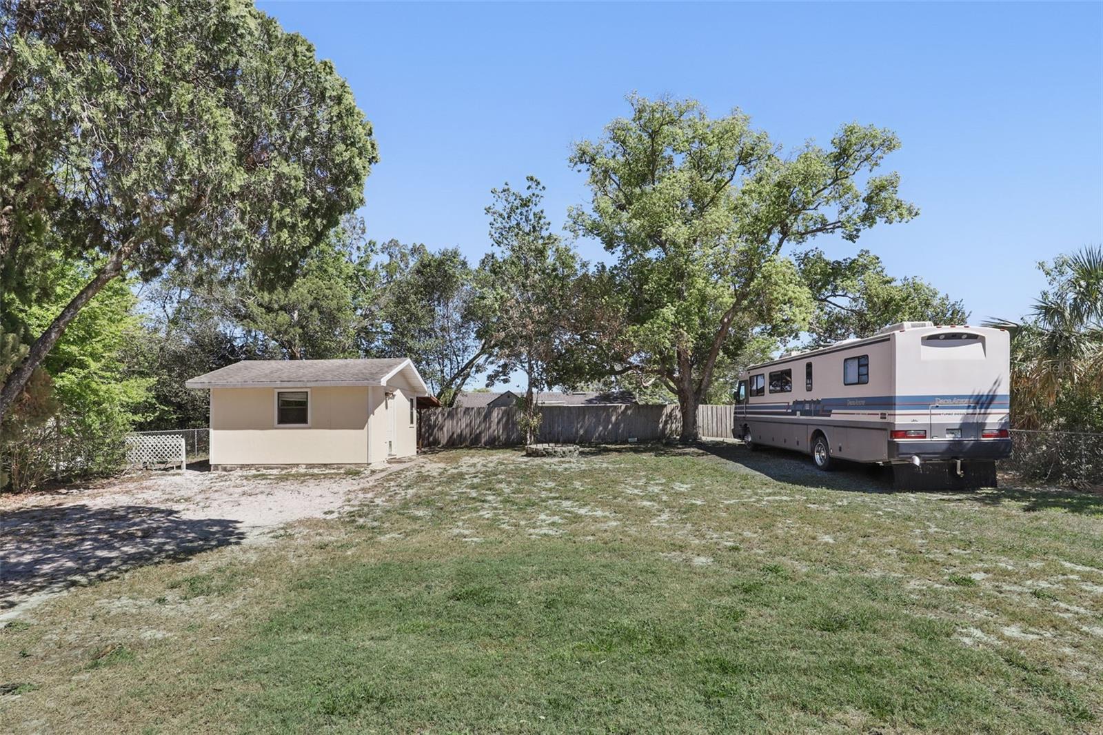 211 AGUA VISTA ST