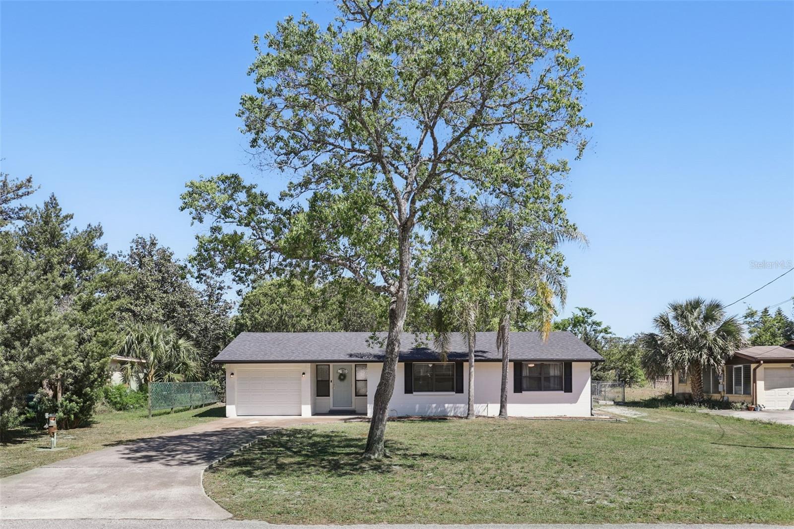 211 AGUA VISTA ST