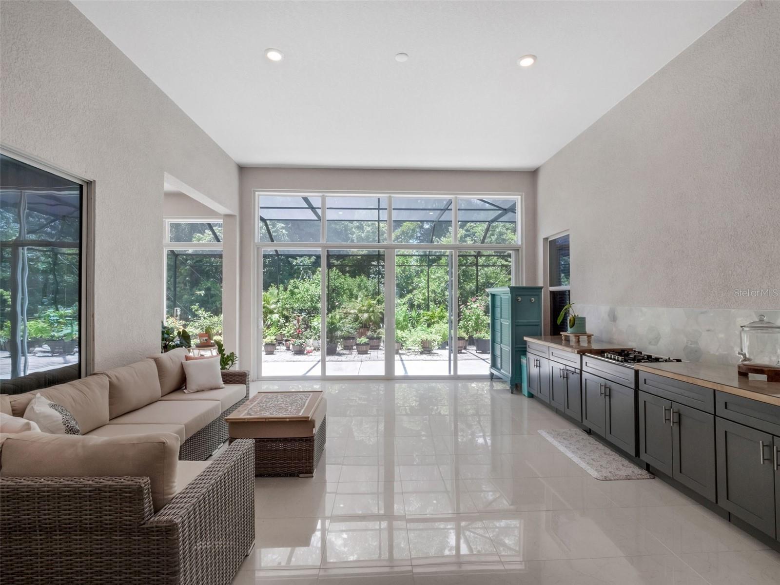 8080 PEACEFUL CIR