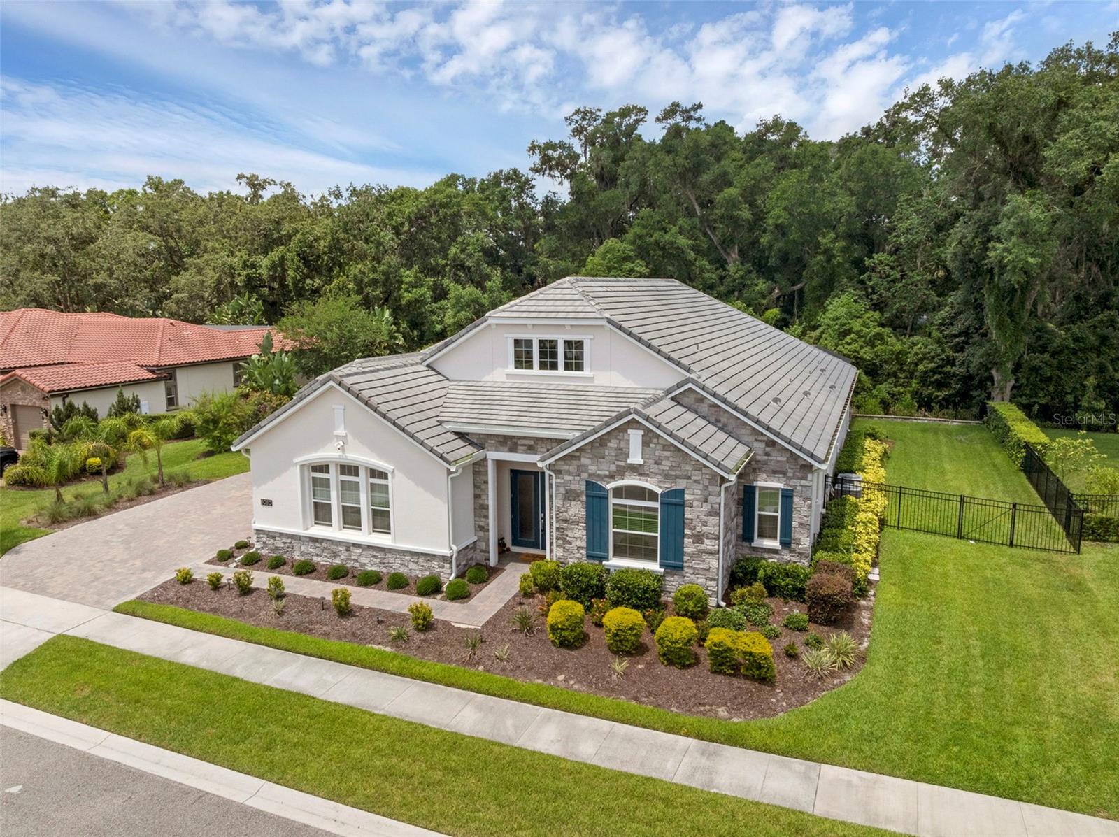 8080 PEACEFUL CIR