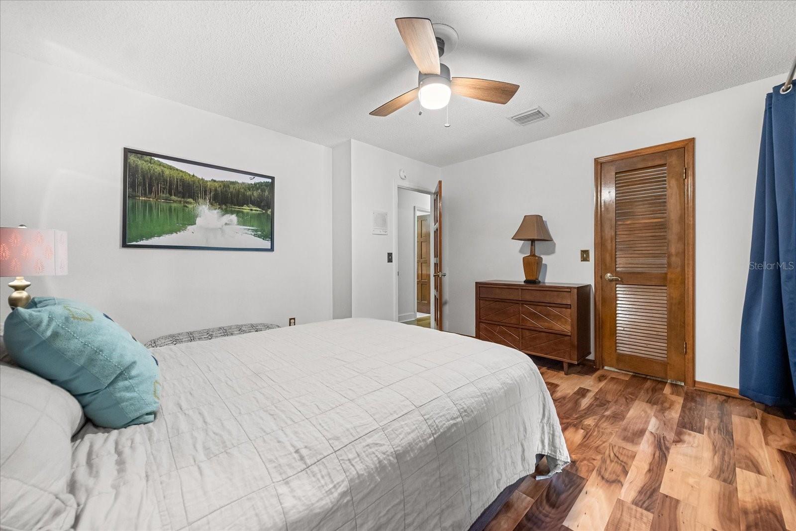 205 N SWEETWATER COVE BLVD