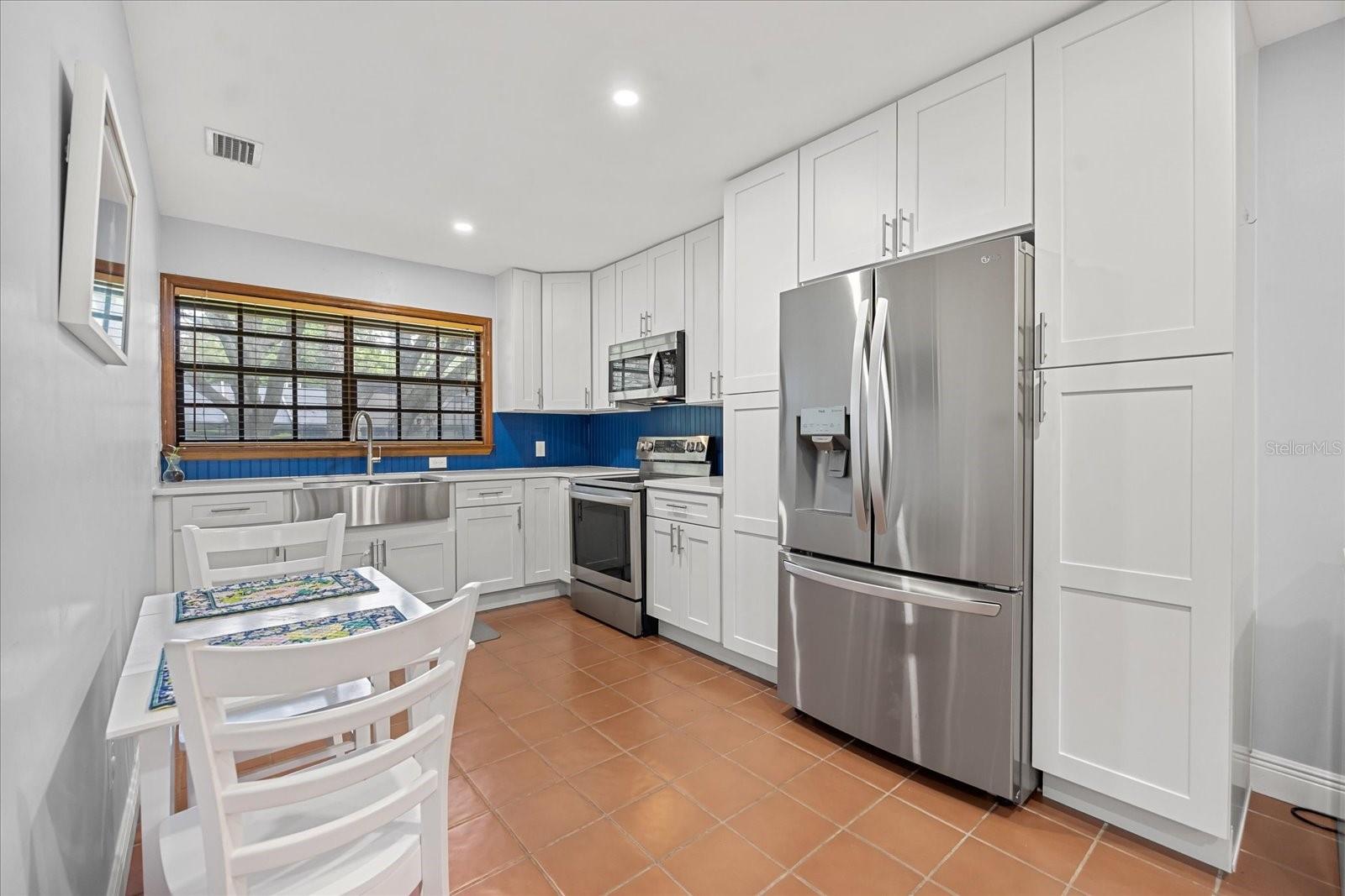 205 N SWEETWATER COVE BLVD