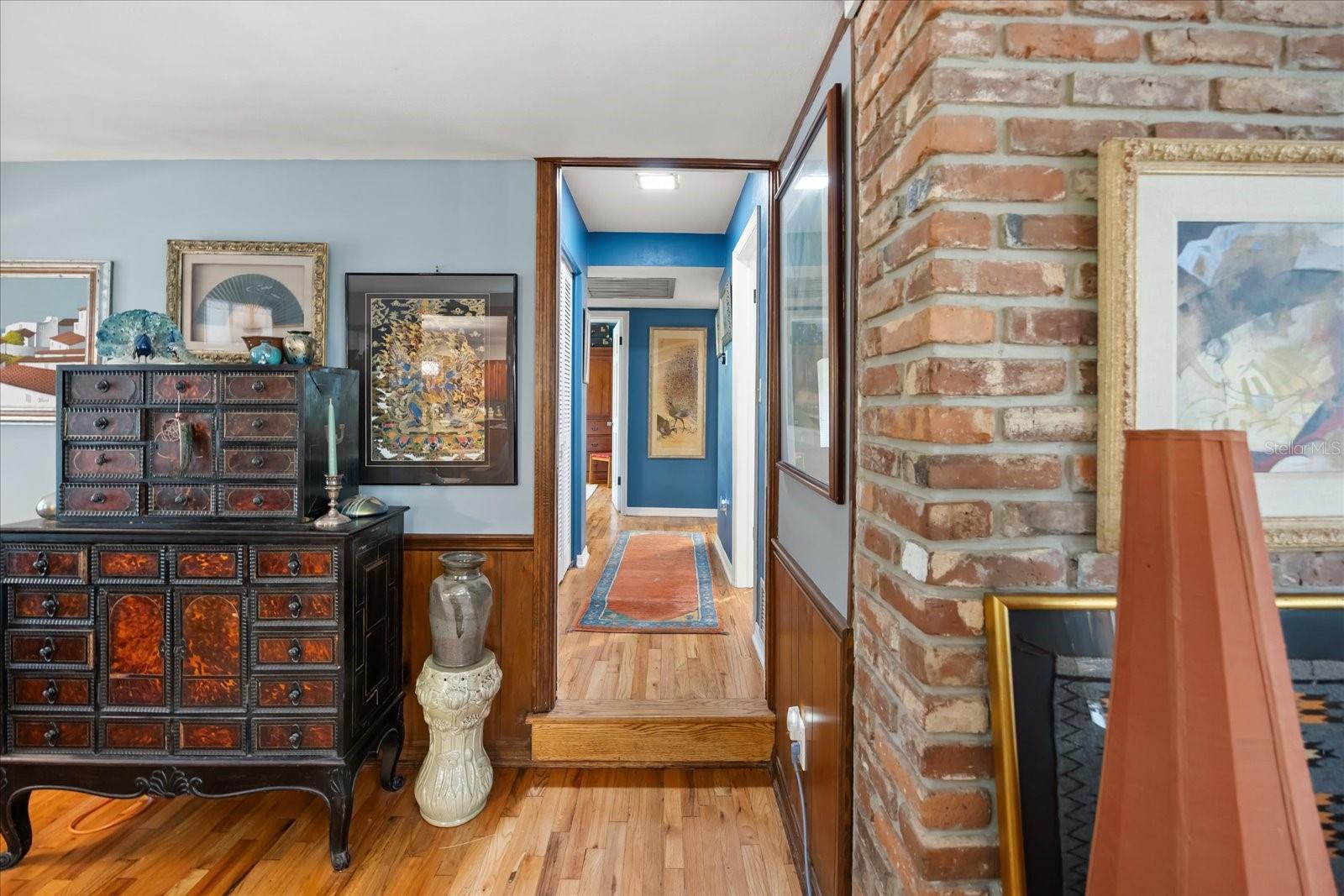 295 FRANCES CIR