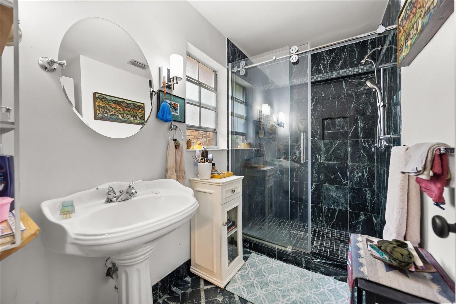 295 FRANCES CIR
