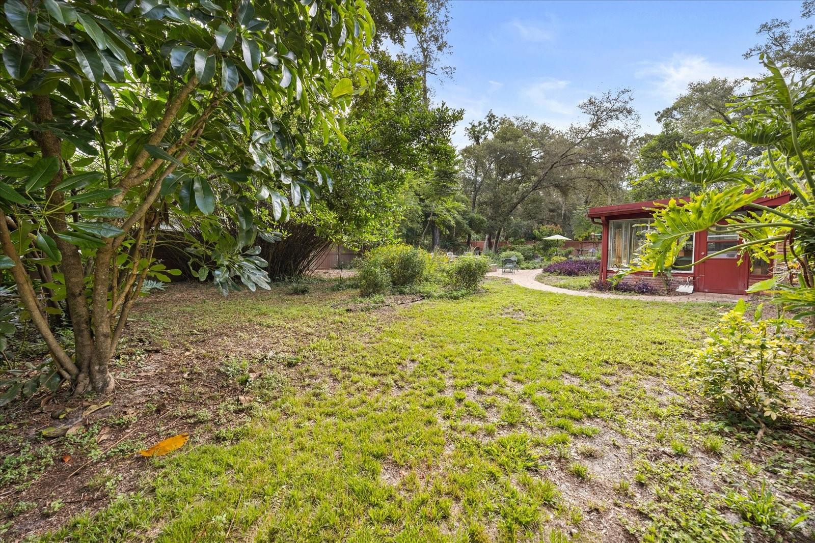 295 FRANCES CIR