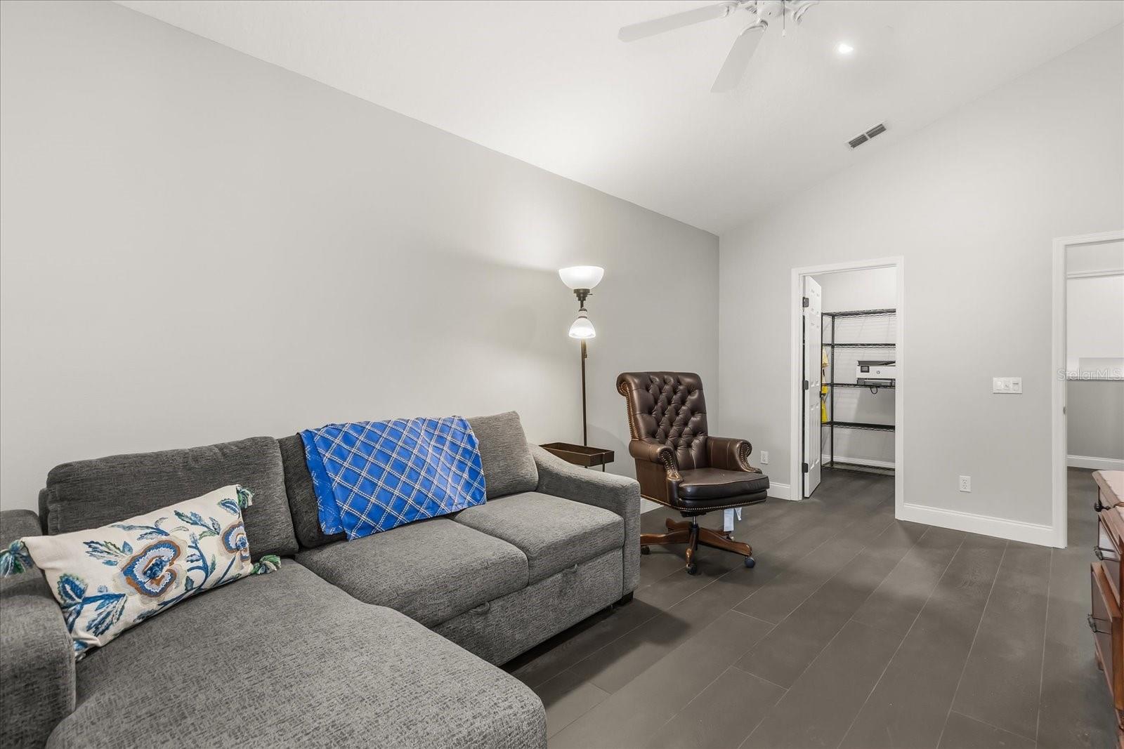 227 RIVER VILLAGE DR