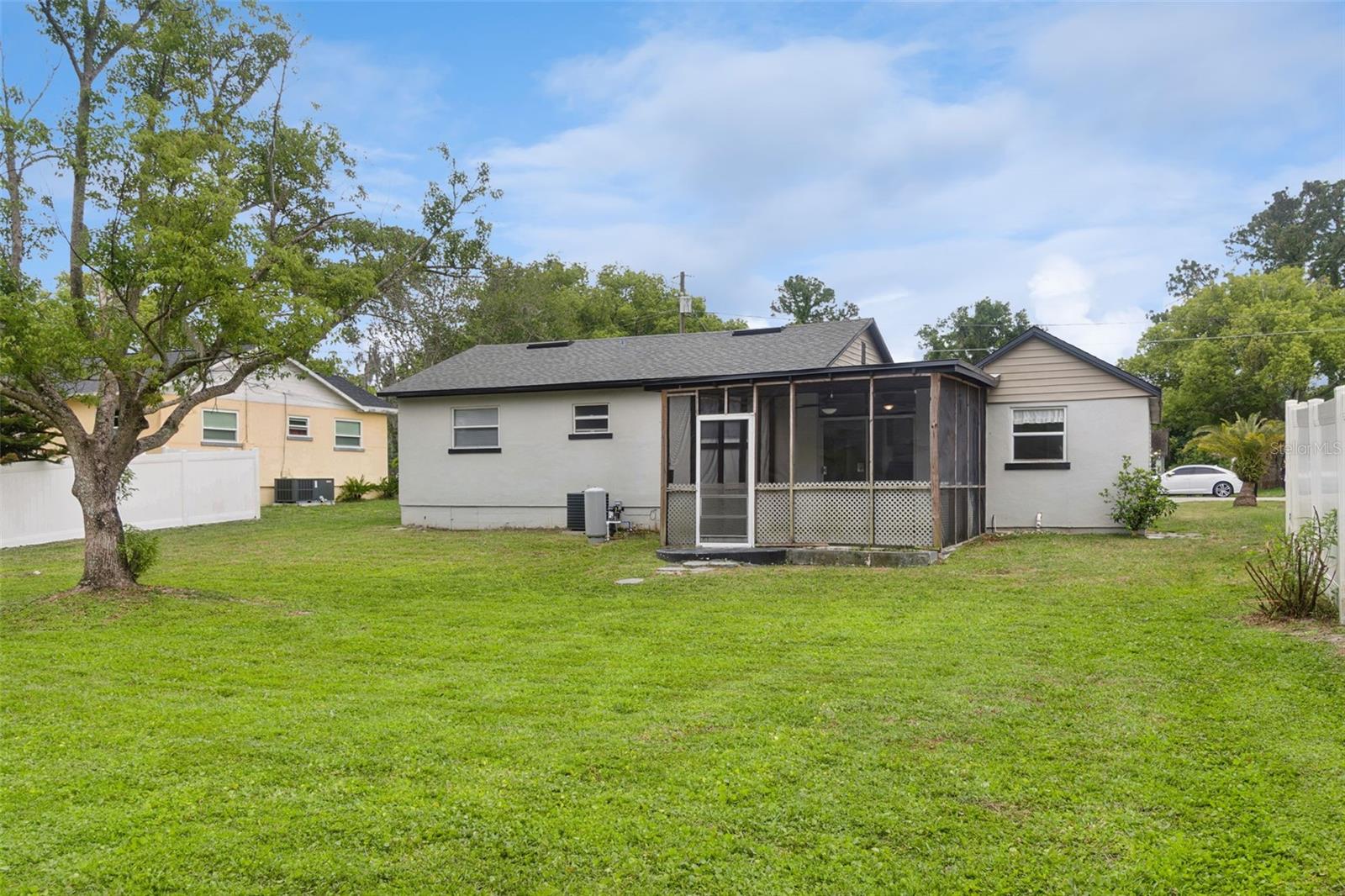 114 ANGELES RD