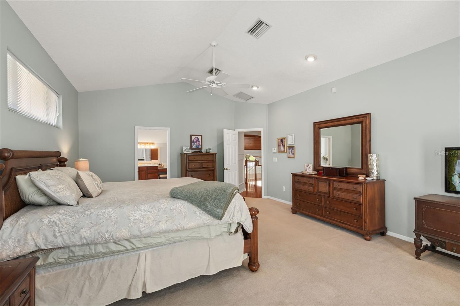 1336 CLASSIC DR