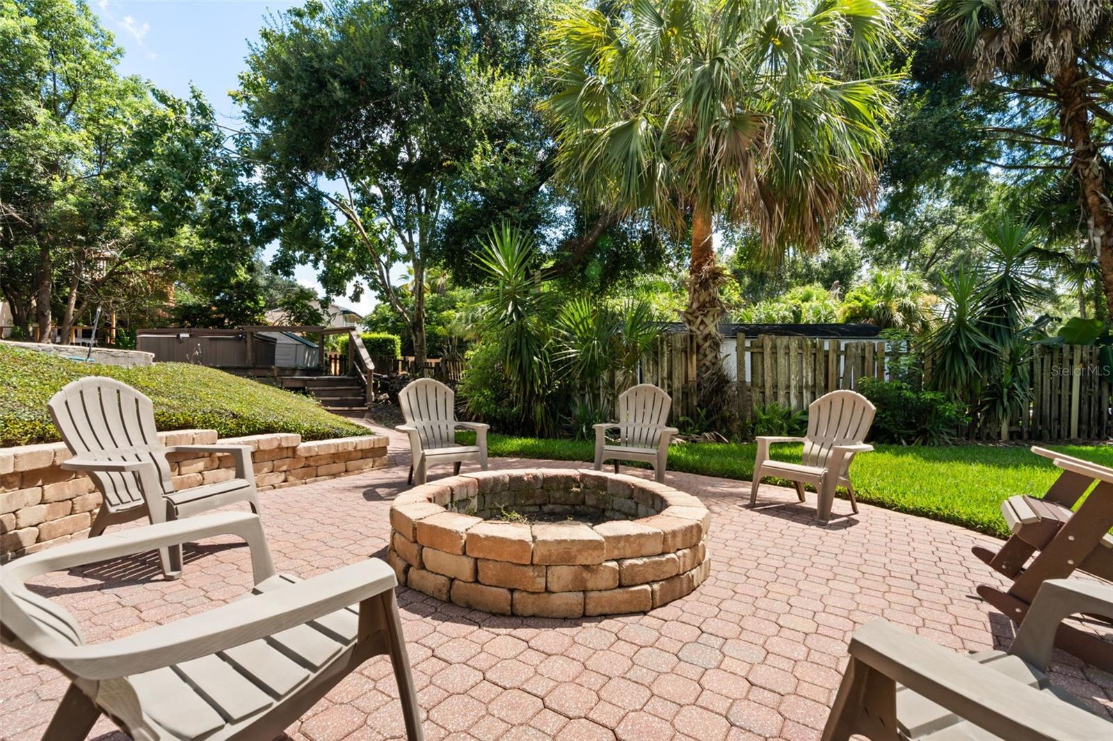 1336 CLASSIC DR