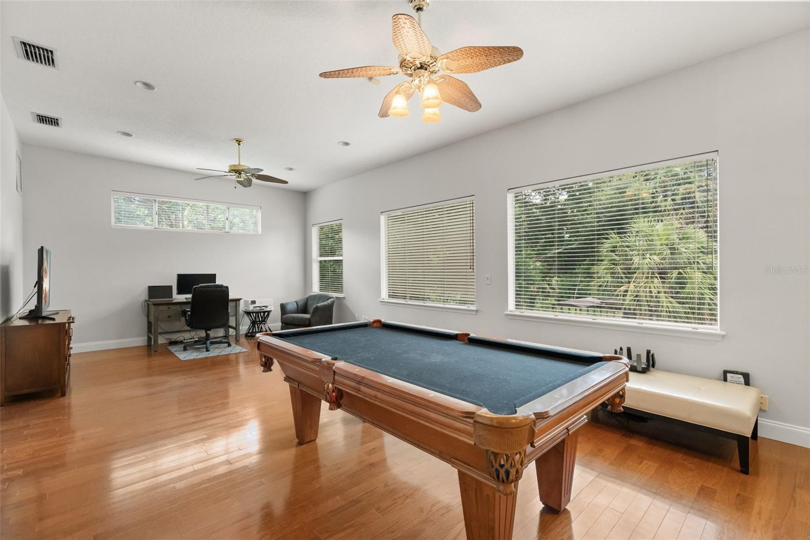 1336 CLASSIC DR