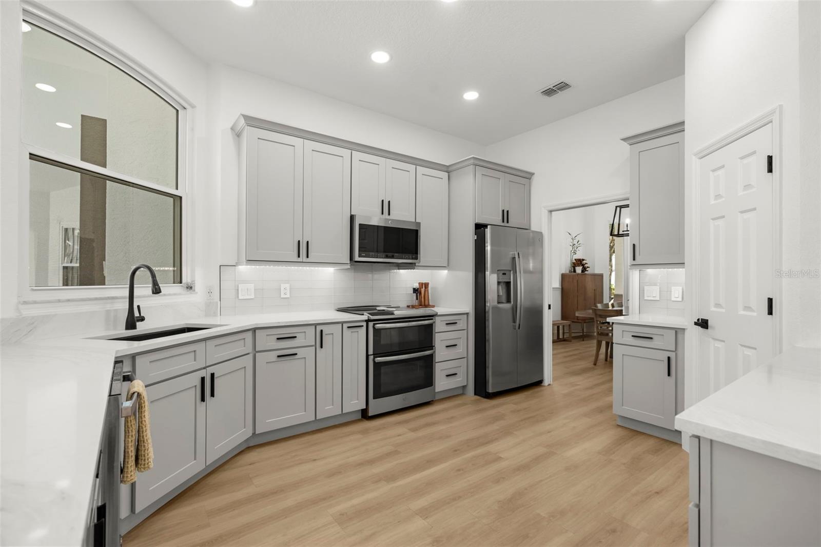 5331 LAKE BLUFF TER