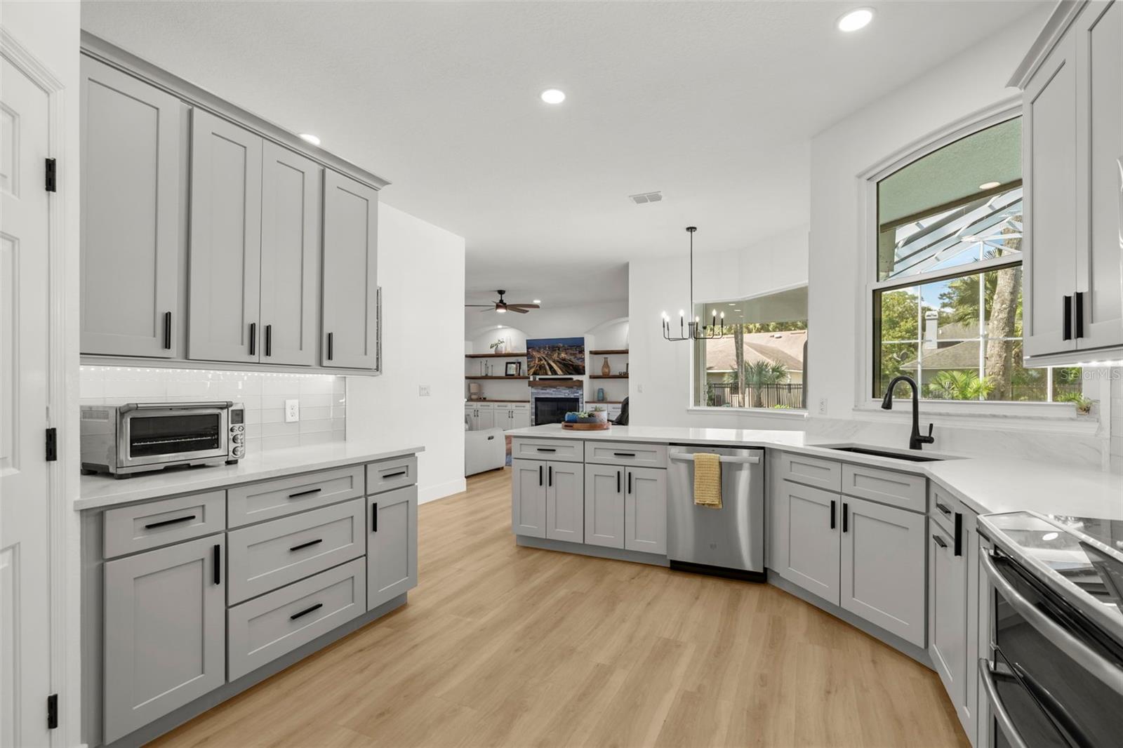 5331 LAKE BLUFF TER