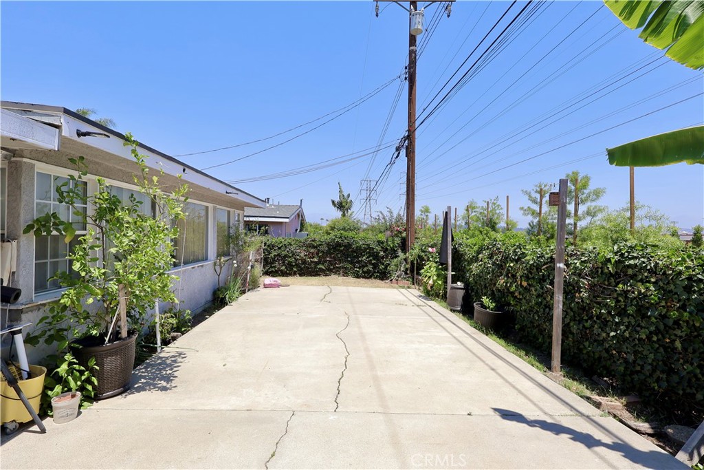 1546 Fieldgate Ave