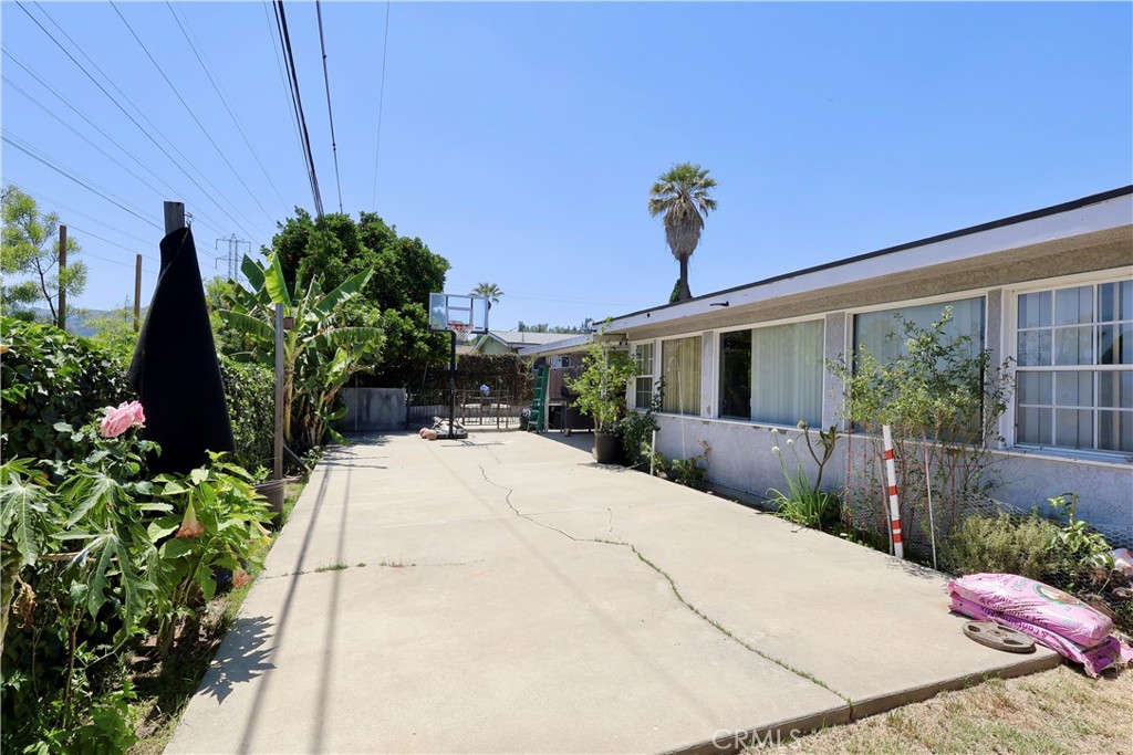 1546 Fieldgate Ave