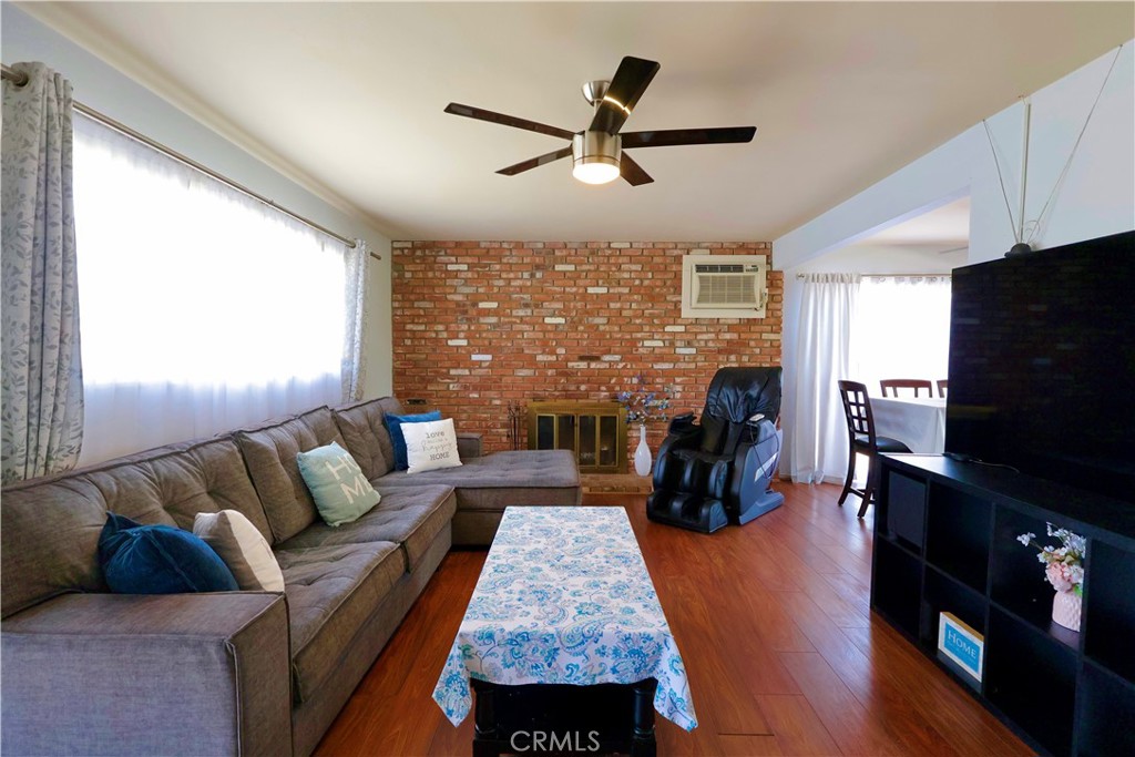 1546 Fieldgate Ave