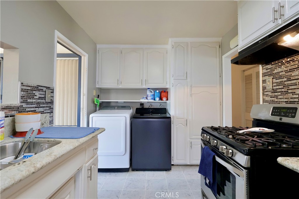 1546 Fieldgate Ave