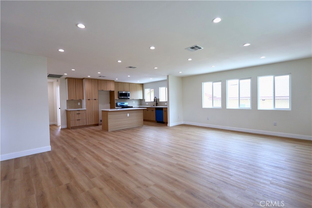 4208 Gird Ave