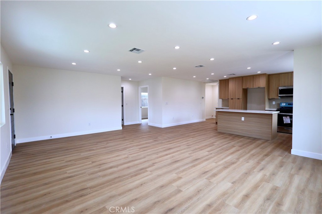 4208 Gird Ave