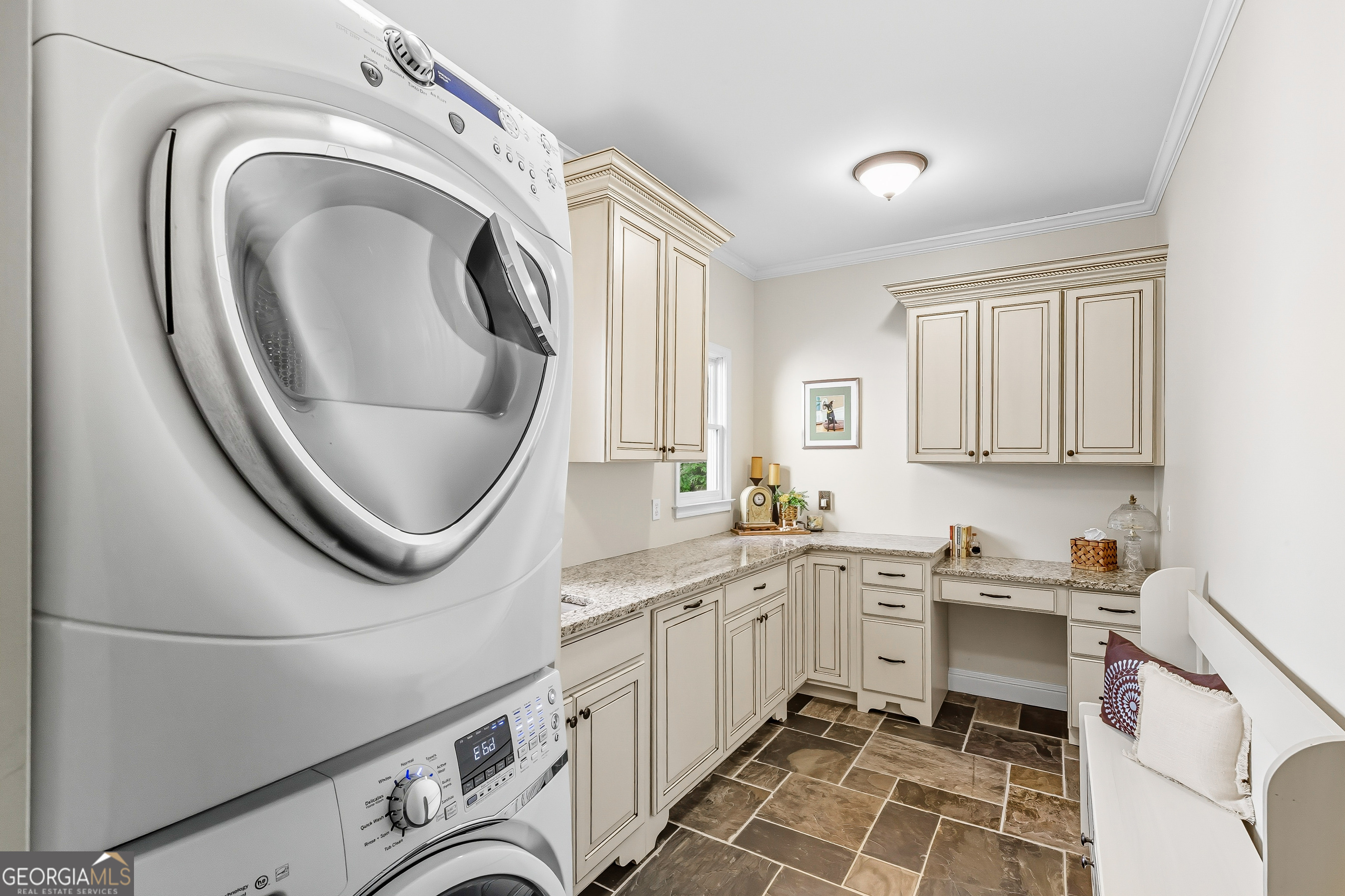 1553 Valley Reserve Court NW