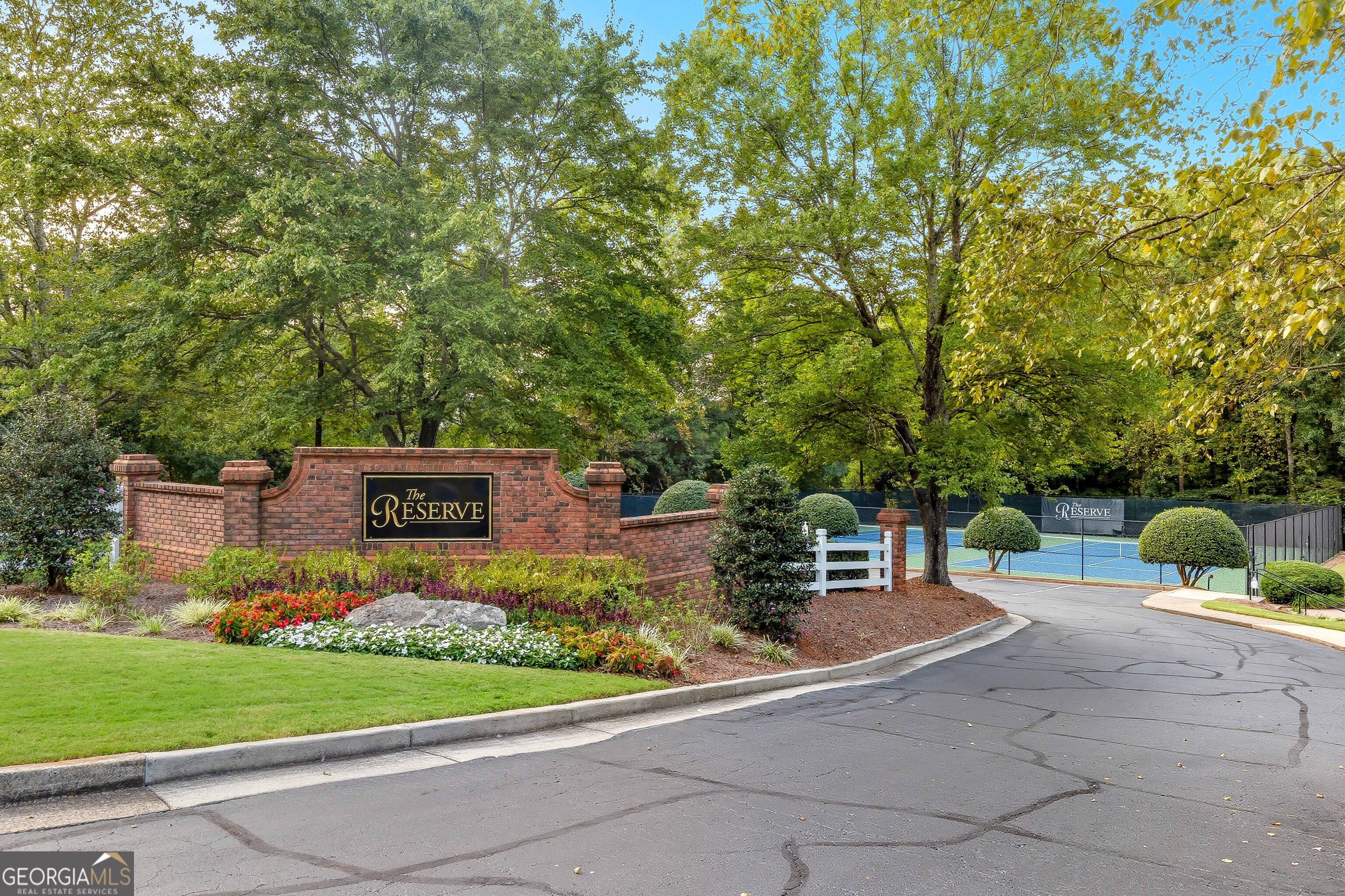 1553 Valley Reserve Court NW