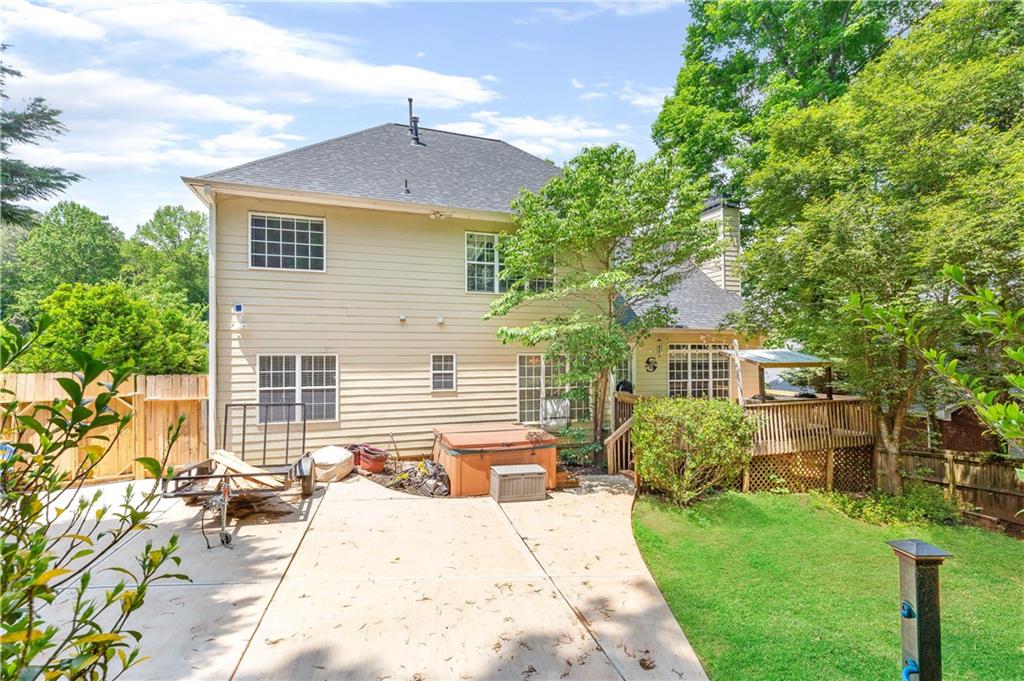 3338 Hackmatack Drive NW