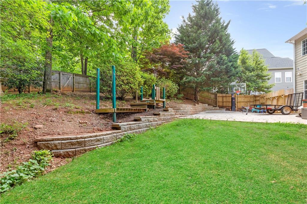 3338 Hackmatack Drive NW