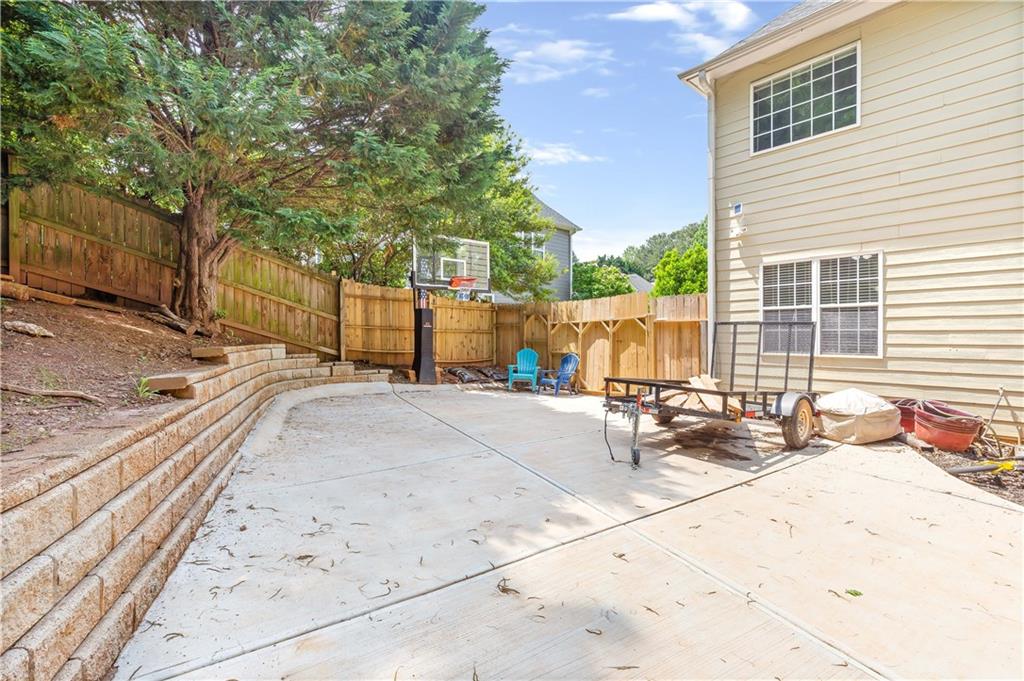 3338 Hackmatack Drive NW
