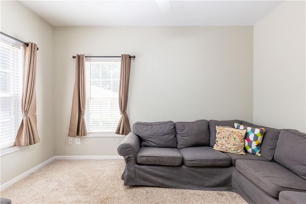 3338 Hackmatack Drive NW