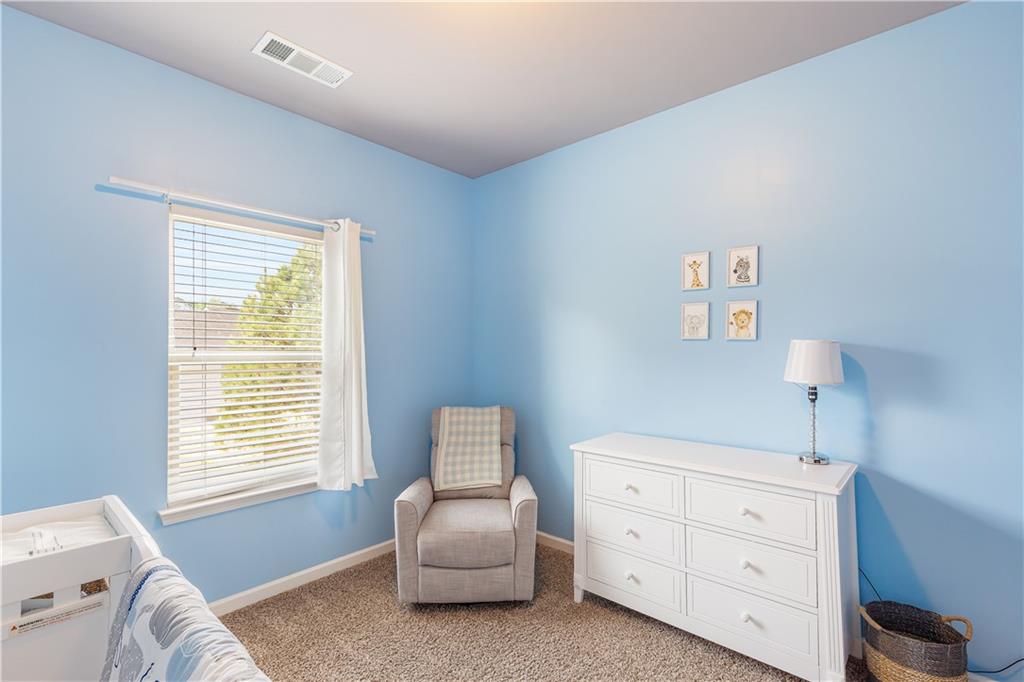 637 Oakside Place