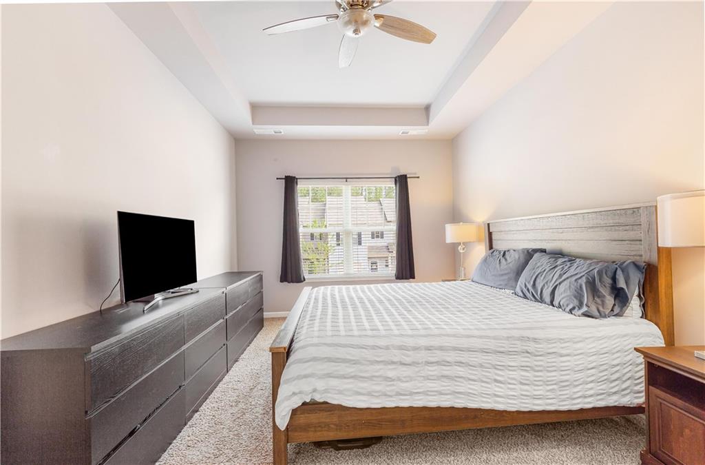 637 Oakside Place