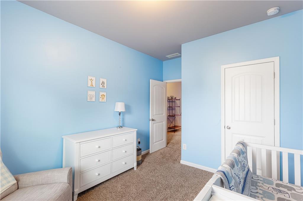 637 Oakside Place