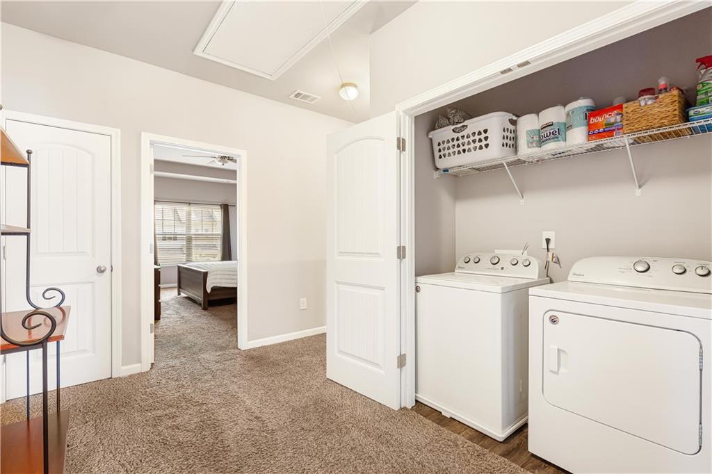 637 Oakside Place
