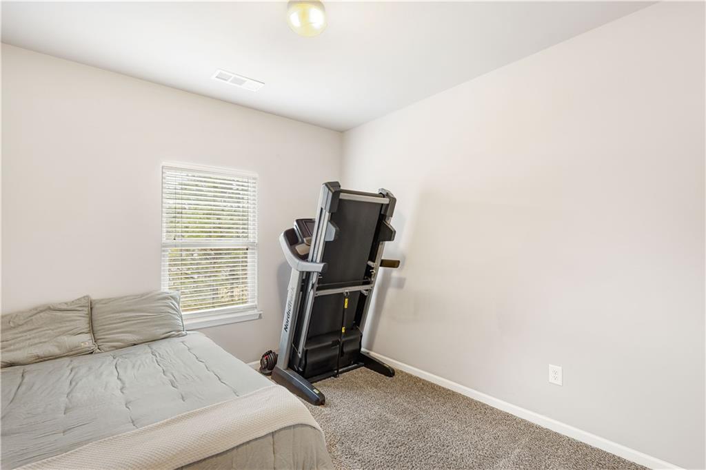 637 Oakside Place