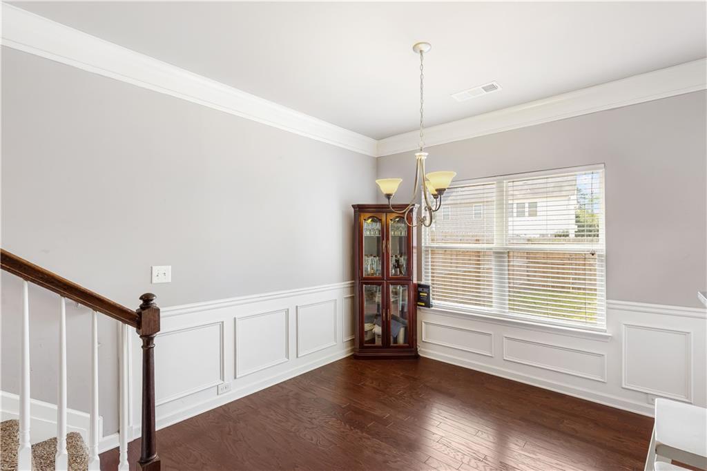 637 Oakside Place