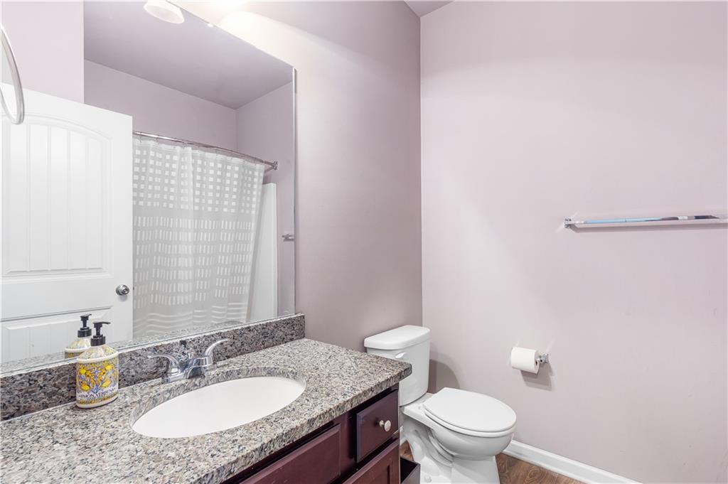 637 Oakside Place