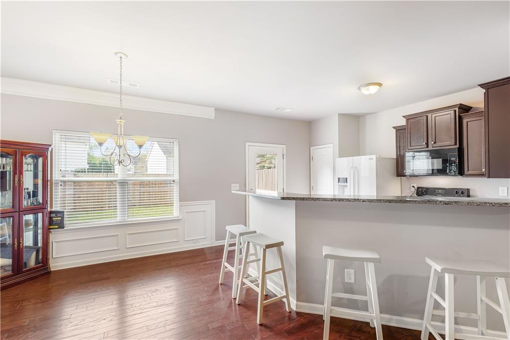 637 Oakside Place