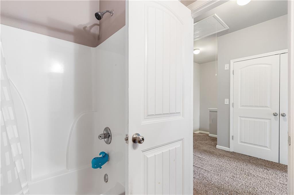637 Oakside Place