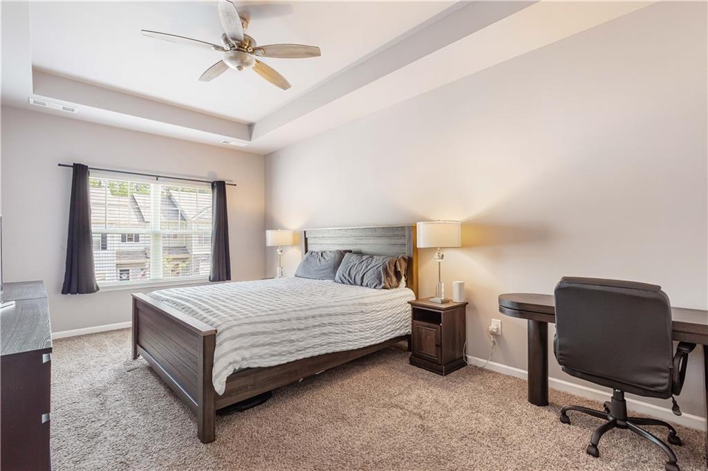 637 Oakside Place