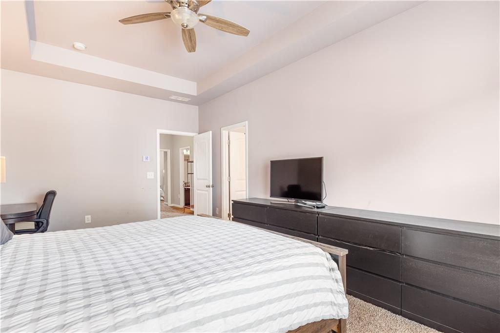 637 Oakside Place