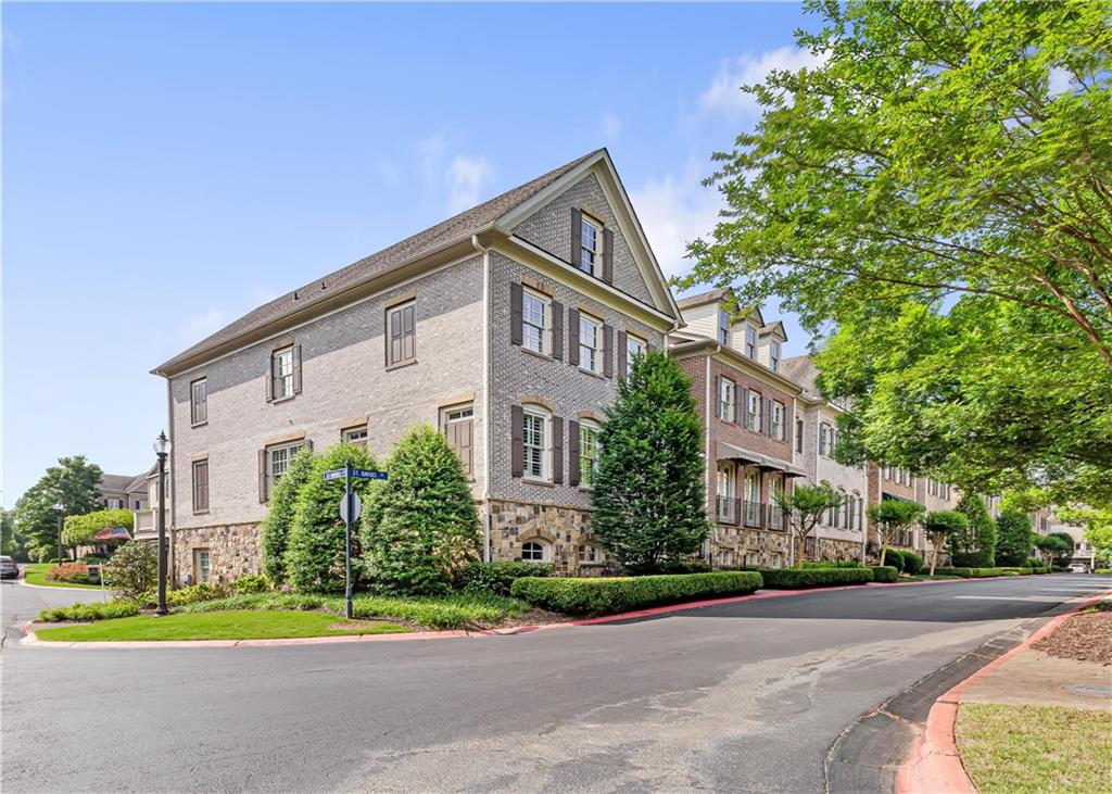 2301 Saint Davids Square NW Unit 13