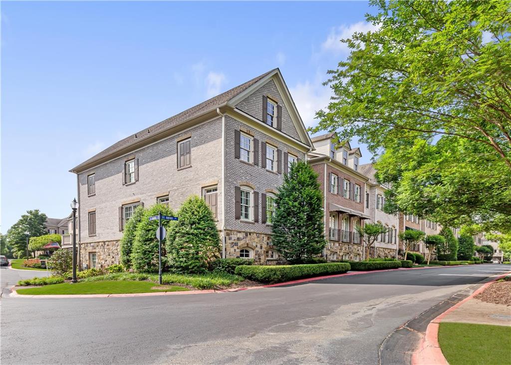 2301 Saint Davids Square NW Unit 13