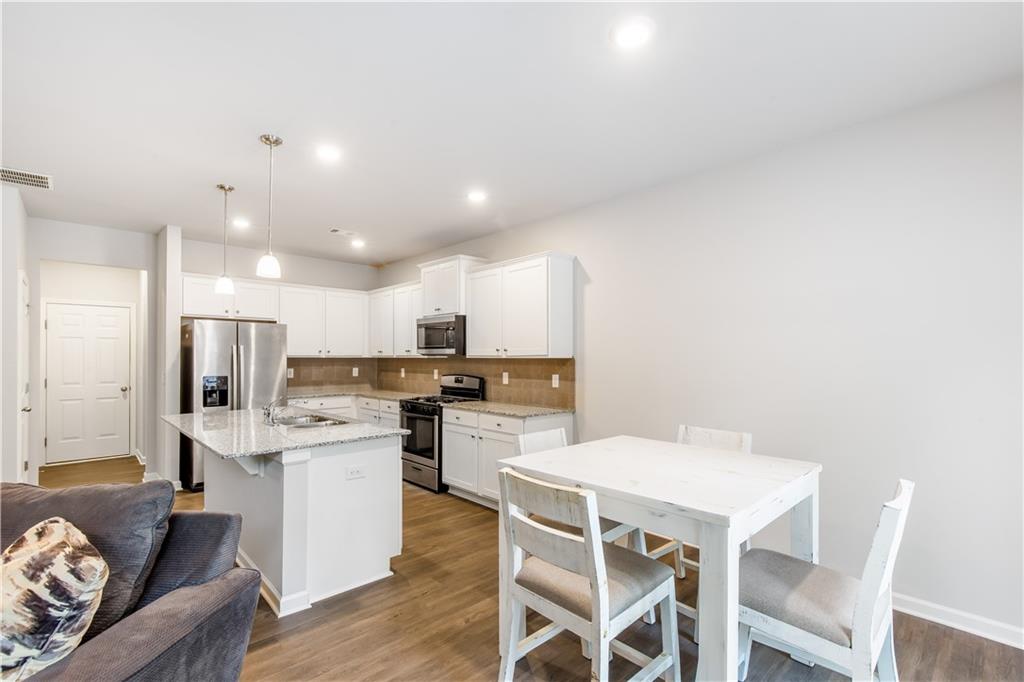166 Woodhouse Circle