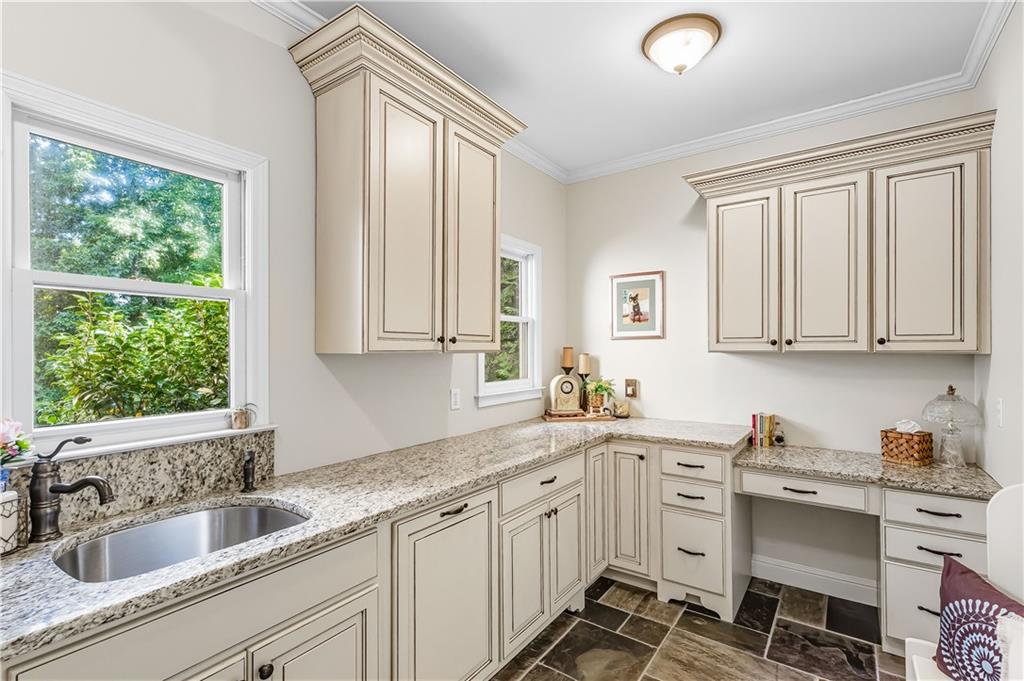 1553 Valley Reserve Court NW