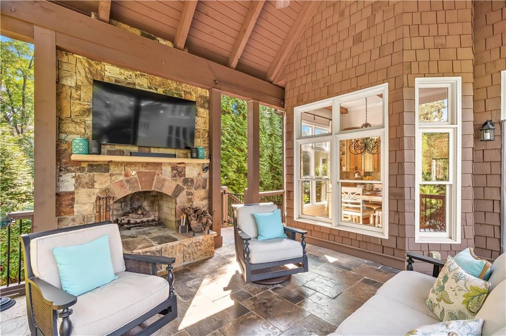 1553 Valley Reserve Court NW