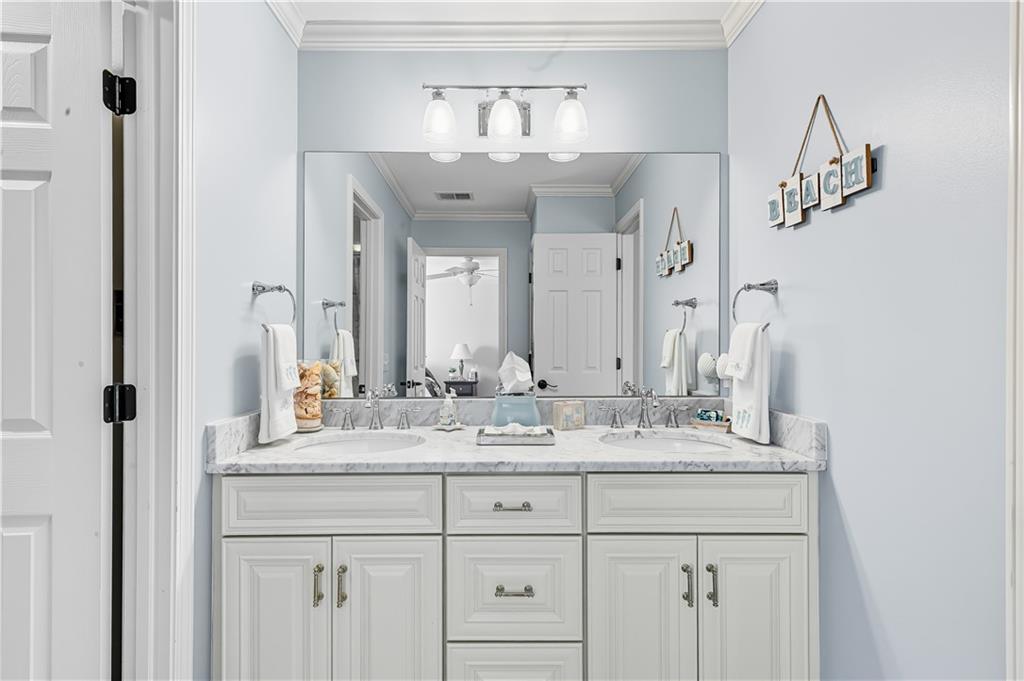 1553 Valley Reserve Court NW