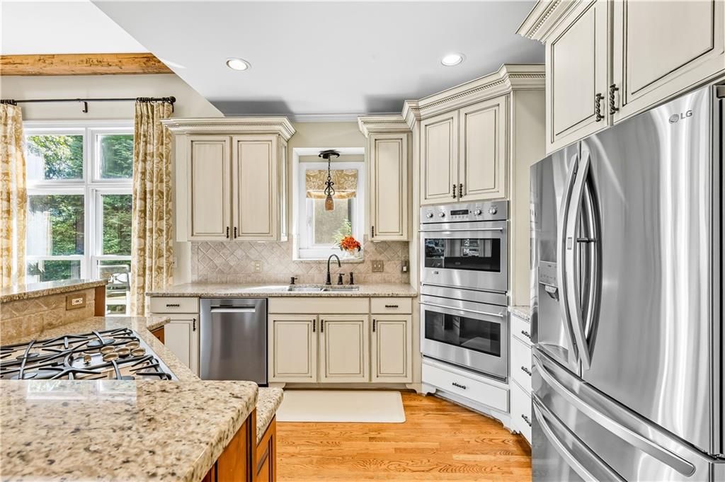 1553 Valley Reserve Court NW