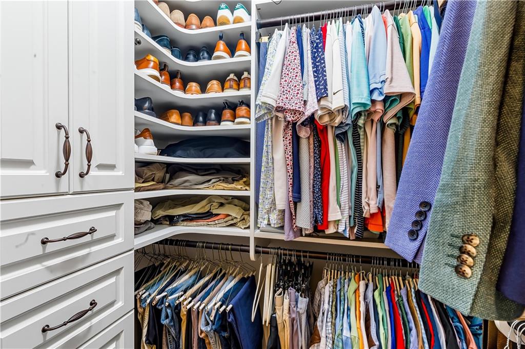 1553 Valley Reserve Court NW