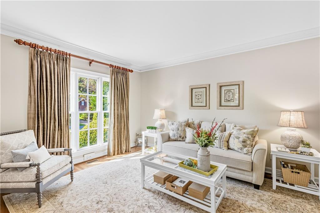 1553 Valley Reserve Court NW