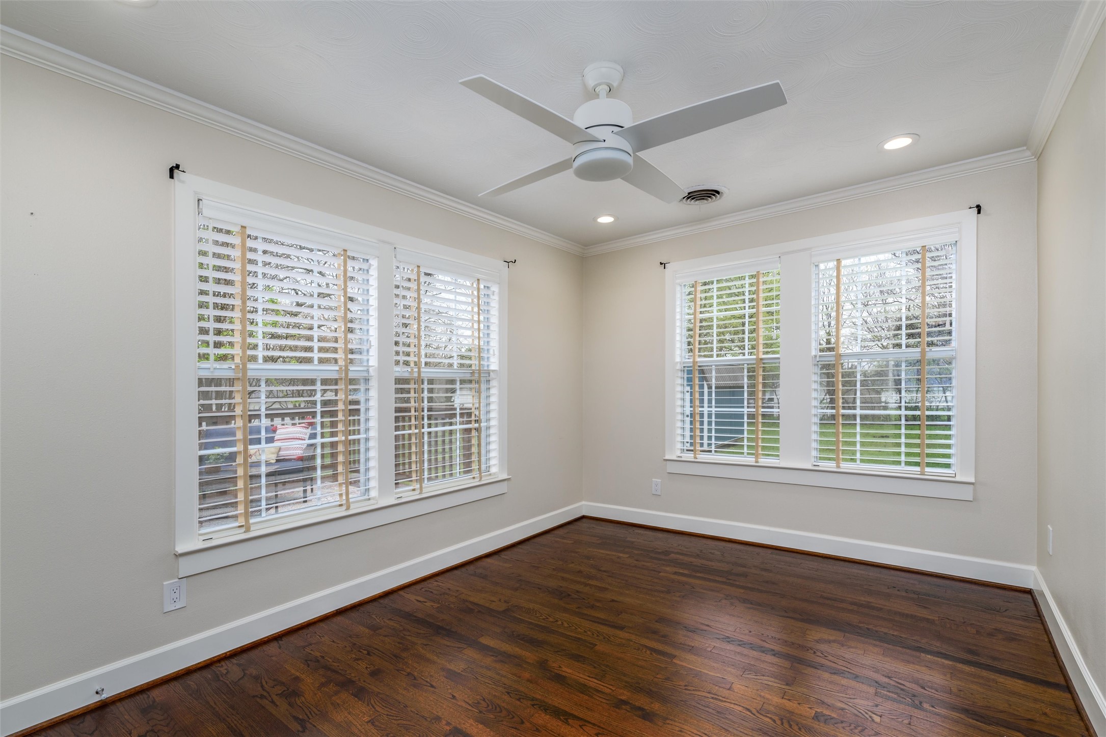 1412 N Waddill Street